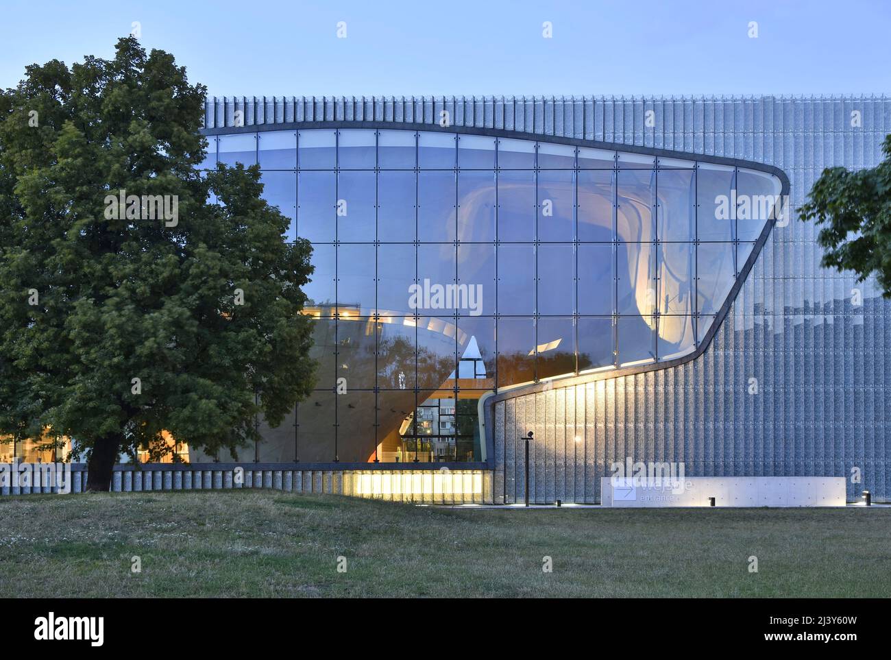 POLIN - Museum of the History of Polish Jews, modern building exterior in Warsaw Poland. Designed by Finnish architect Rainer Mahlamäki. Stock Photo