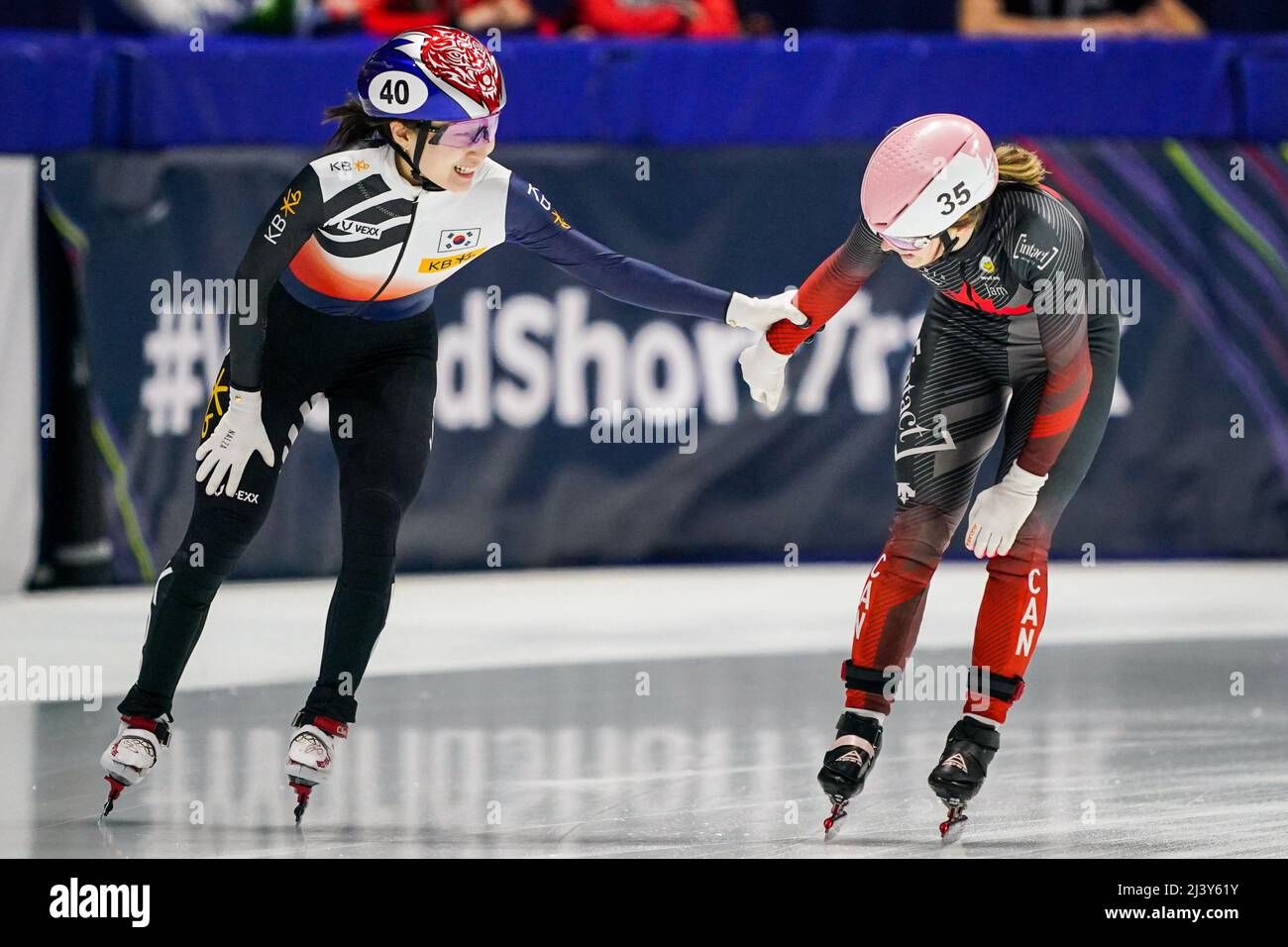 MONTREAL, CANADA - APRIL 10: Minjeong Choi of the Republic of Korea and Kim Boutin of Canada during Day 3 of the ISU World Short Track Championships at the Maurice Richard Arena on April 10, 2022 in Montreal, Canada (Photo by Andre Weening/Orange Pictures) Stock Photo