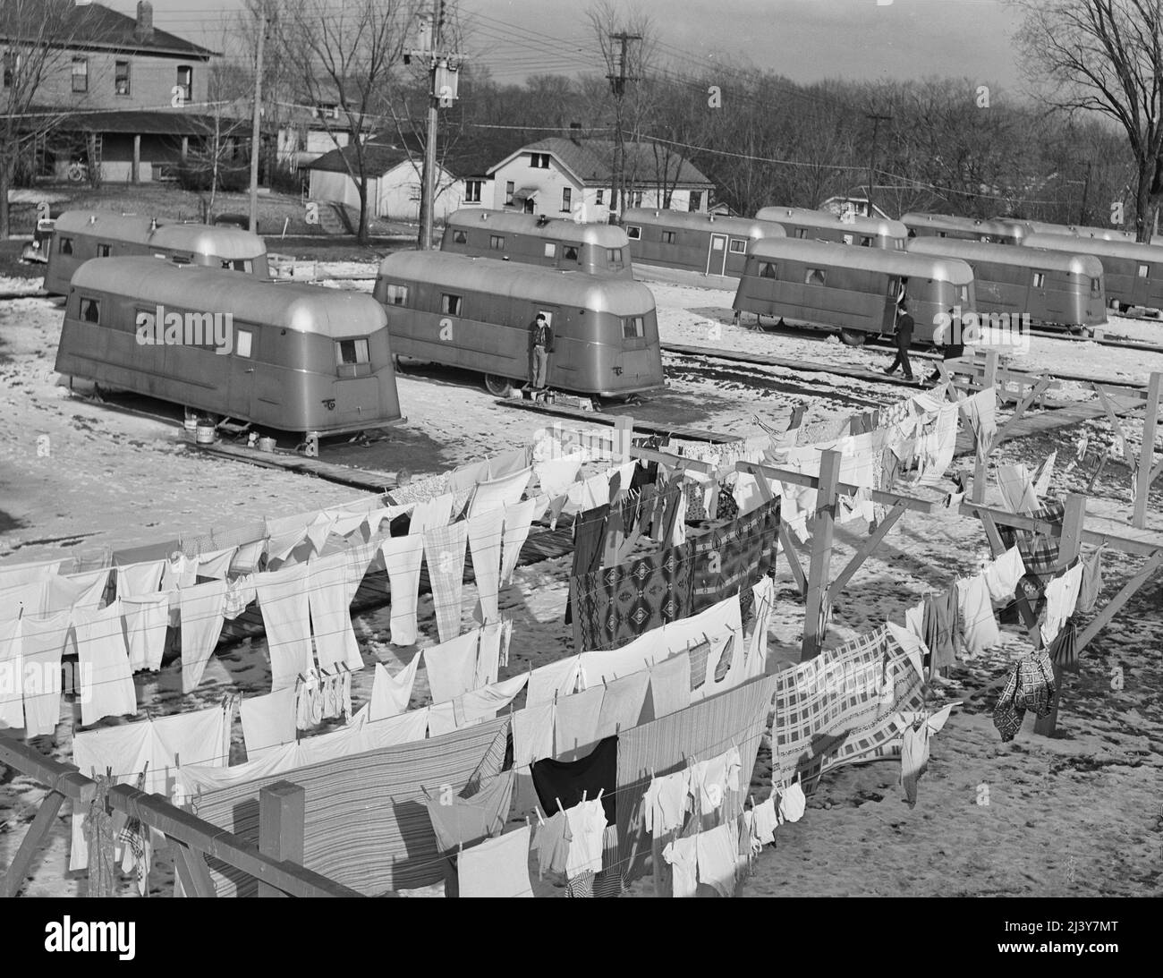 Burlington, Iowa. Acres unit FSA (Farm Security Administration) trailer camp for workers at Burlington ordnance plant, February 1942 Stock Photo