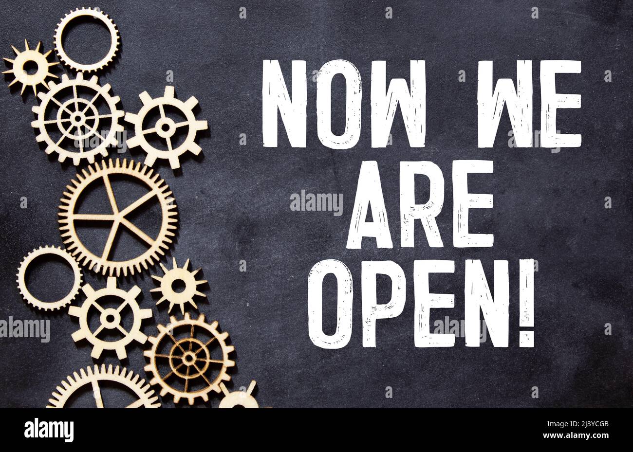 Opening soon sticky note hi-res stock photography and images - Alamy