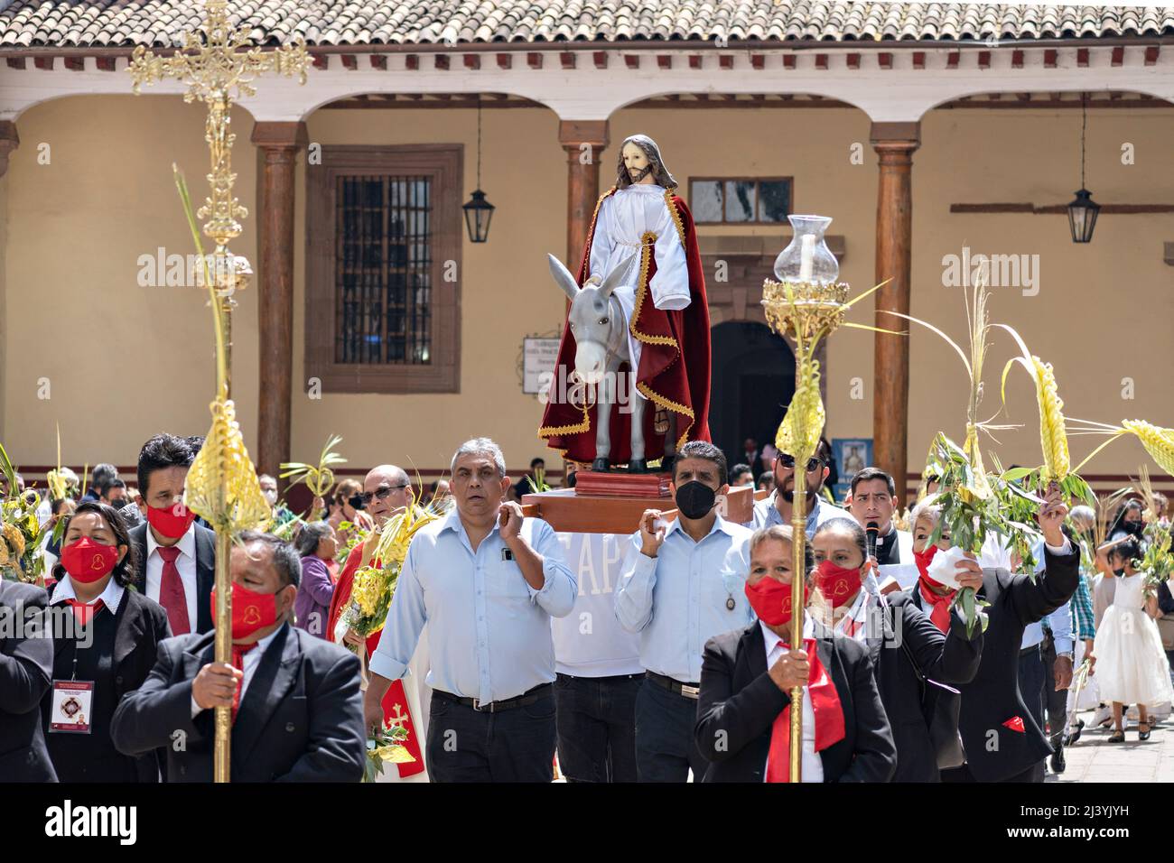Patzcuaro, Mexico. 10th Apr, 2022. Mexican Christians, carry a statue of Jesus Christ, during a Palm Sunday procession at the Basílica de Nuestra Señora de la Salud, or Basilica of Our Lady of Health, in celebration of the traditional Sunday service marking the start of holy week, April 10, 2022 in Patzcuaro, Michoacan, Mexico. Credit: Richard Ellis/Richard Ellis/Alamy Live News Stock Photo