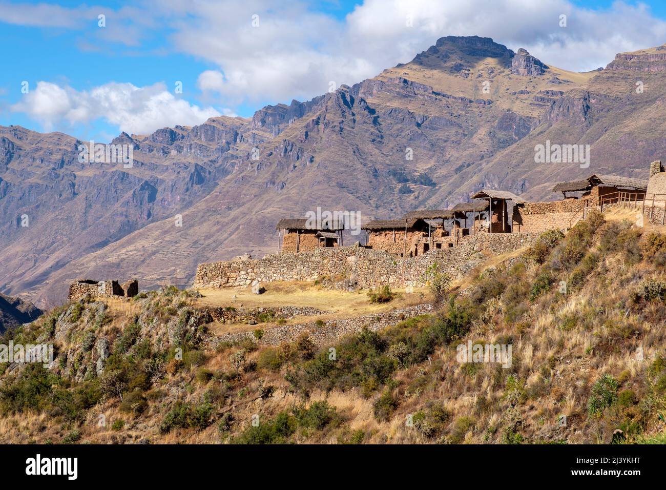 Mountains and Qantas Raqay sector of Pisac Inca ancient ruins, city of Pisac, Sacred Valley, Peru. Stock Photo