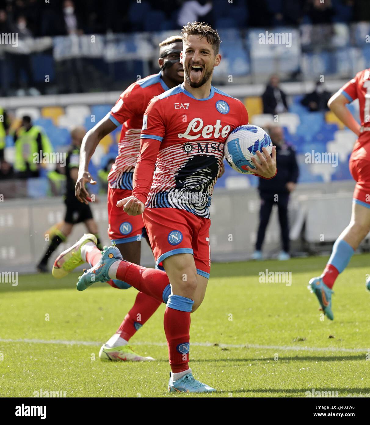 Naples, Italy. 10th Apr, 2022. Napoli's Dries Mertens celebrates his goal  during a Serie A football match between Napoli and Fiorentina in Naples,  Italy, on April 10, 2022. Credit: Str/Xinhua/Alamy Live News