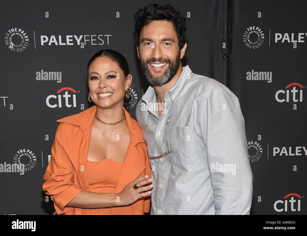 Noah Mills Girlfriend 2022