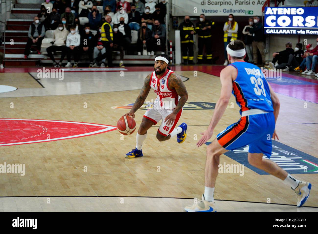 Varese, Italy. 10th Apr, 2022. Keane attack the ring during