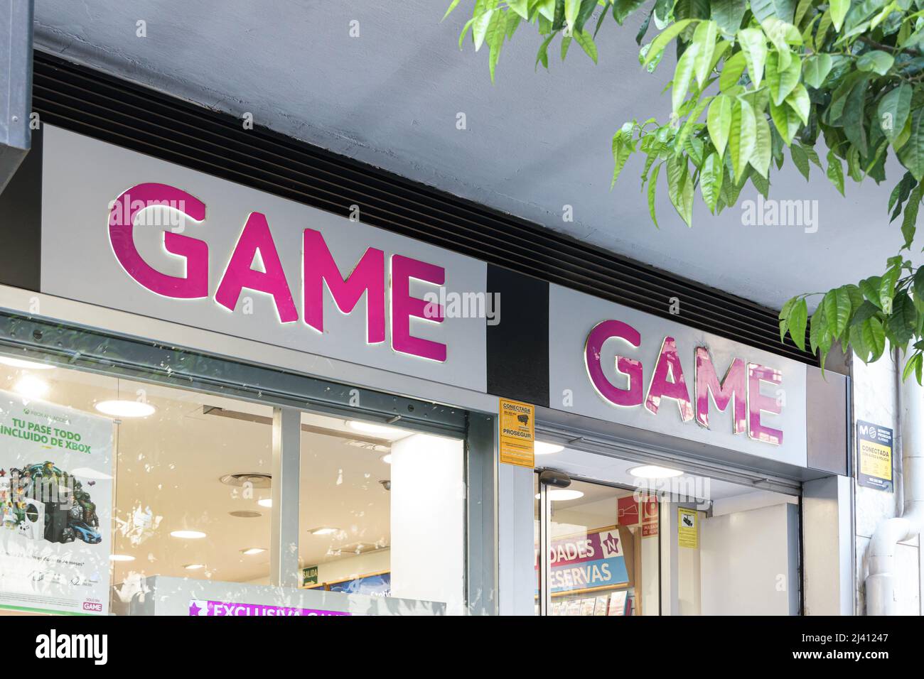 Game store front hi-res stock photography and images - Alamy