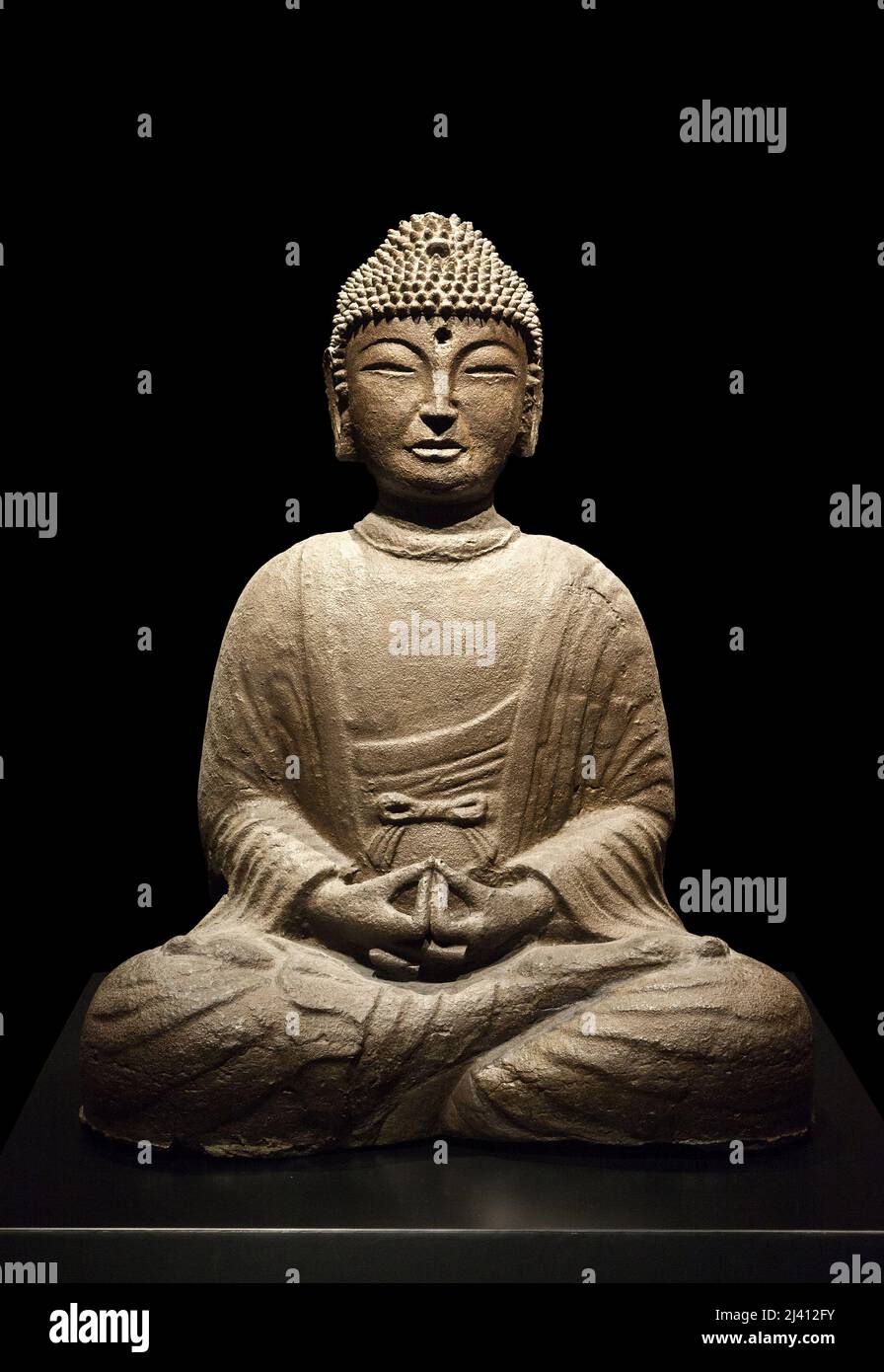 Bouddha Amitabha (Amida), regnant sur la Terre pure occidentale de la Beatitude, Sculpture en fonte, datant de l’epoque du royaume de Goryeo (918-1392).  Musee national de Coree, Seoul, Coree du Sud. Stock Photo