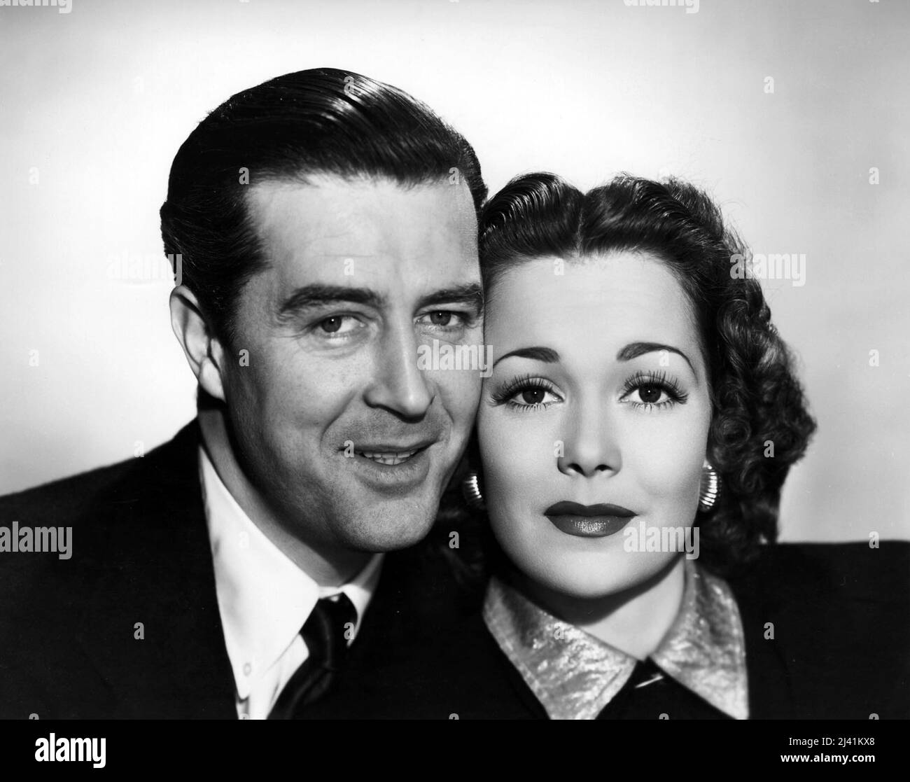 JANE WYMAN and RAY MILLAND in THE LOST WEEKEND (1945), directed by ...