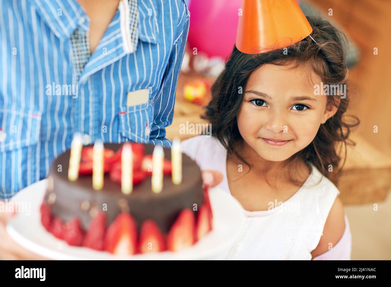 Alia Bhatt Poses With Her Birthday Cakes At Ellipsis - Koimoi
