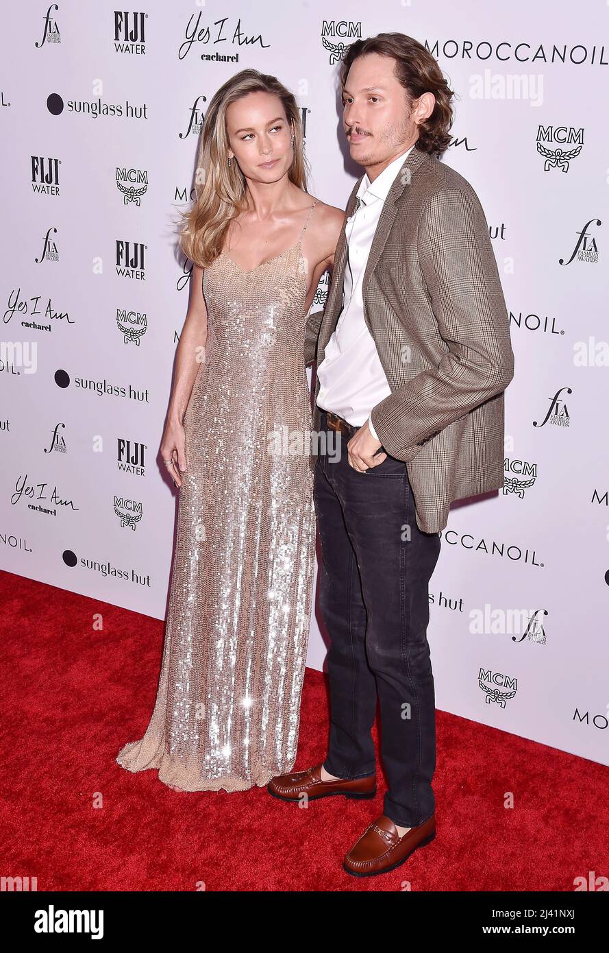 Beverly Hills, Ca. 10th Apr, 2022. (L-R) Brie Larson and Elijah Allan-Blitz attend The Daily Front Row's 6th Annual Fashion Los Angeles Awards at Beverly Wilshire, A Four Seasons Hotel on April 10, 2022 in Beverly Hills, California. Credit: Jeffrey Mayer/Jtm Photos/Media Punch/Alamy Live News Stock Photo