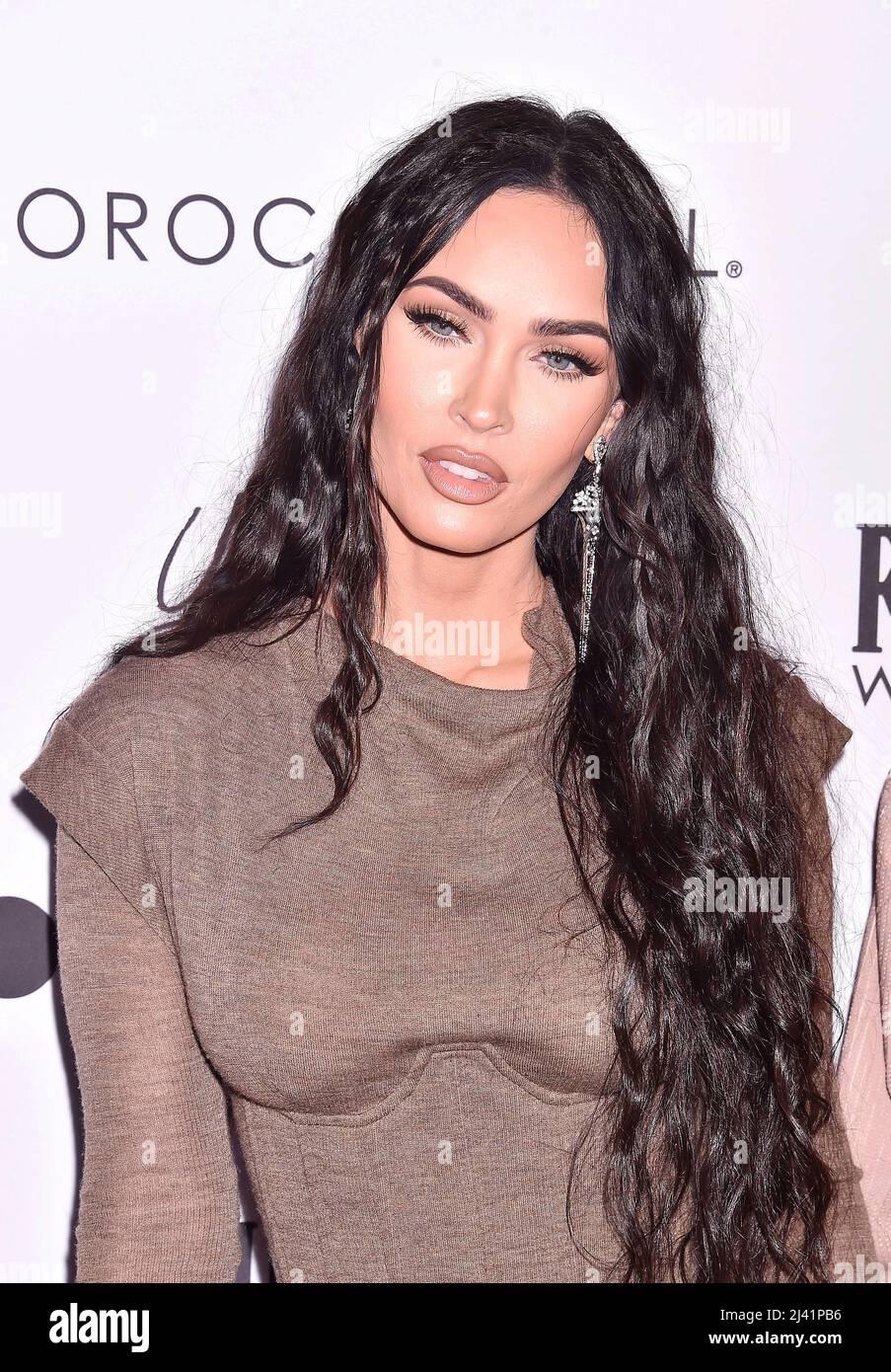 Beverly Hills, Ca. 10th Apr, 2022. Megan Fox attends The Daily Front Row's 6th Annual Fashion Los Angeles Awards at Beverly Wilshire, A Four Seasons Hotel on April 10, 2022 in Beverly Hills, California. Credit: Jeffrey Mayer/Jtm Photos/Media Punch/Alamy Live News Stock Photo