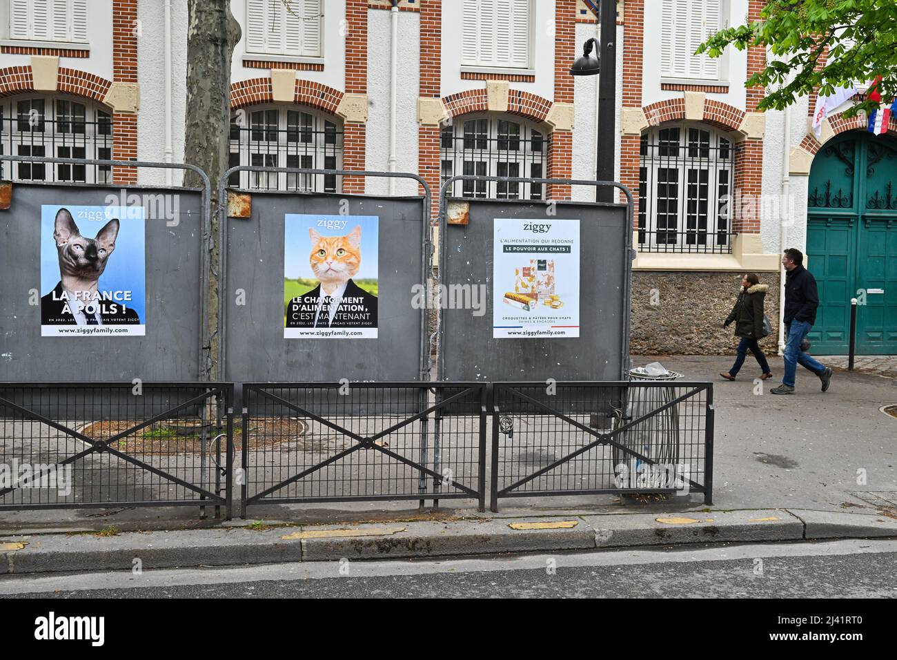 Cat food brand Ziggy imitates Presidential election campaign posters in Paris, France on Apr. 9, 2022. (Photo by Lionel Urman/Sipa USA) Stock Photo