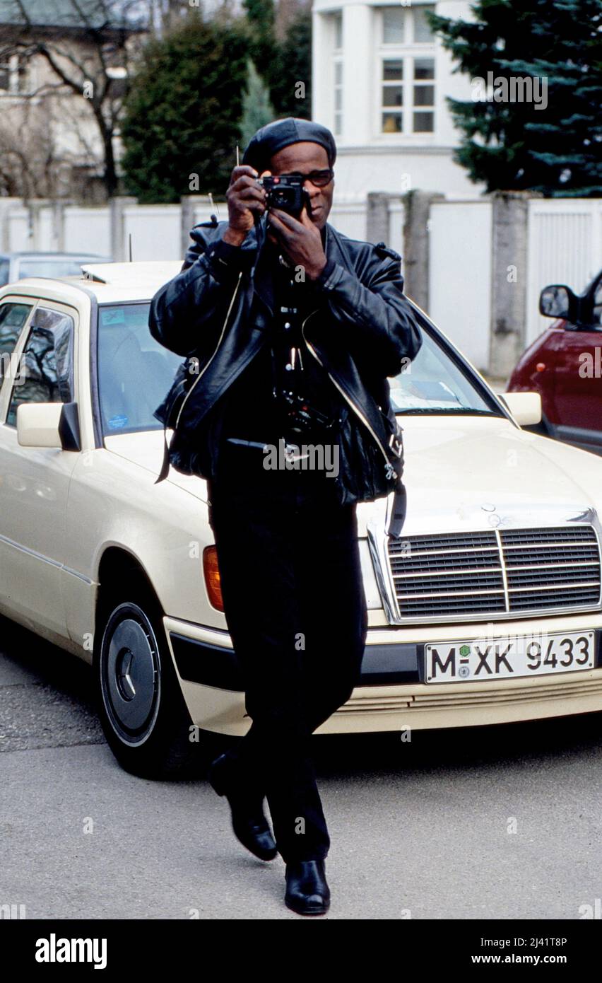 Harlan Russ Feltus, Vater von Boris Beckers Ehefrau Barabra, fotografiert die Fotografen in München, Deutschland um 1994. Stock Photo