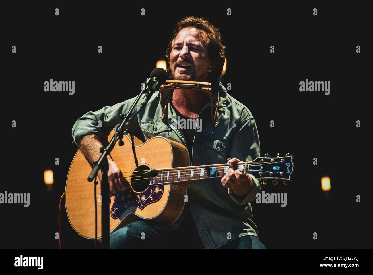 Eddie vedder hires stock photography and images Alamy