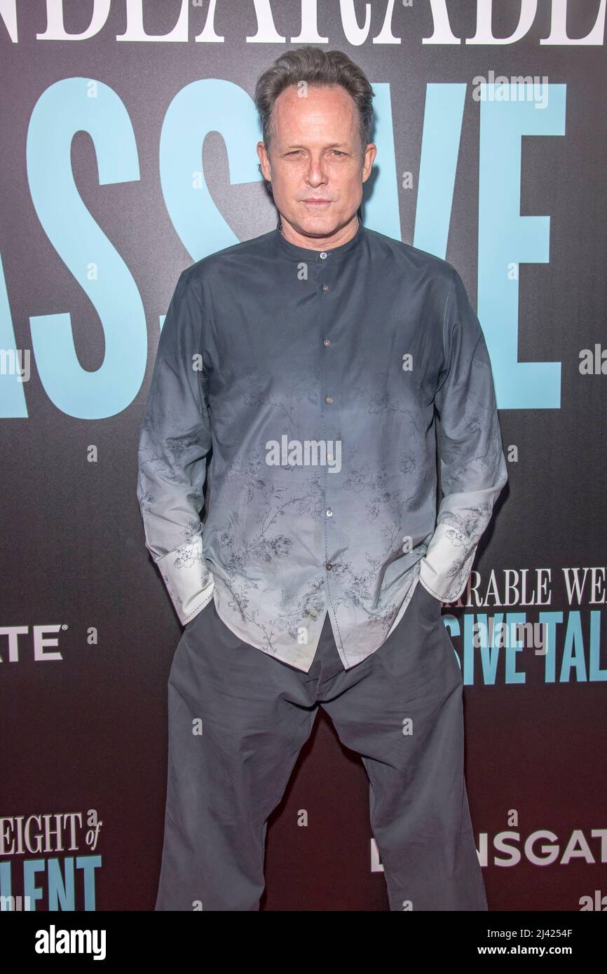 New York, United States. 10th Apr, 2022. Dean Winters attends "The