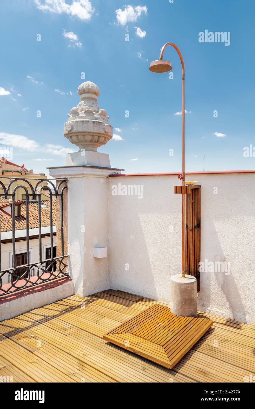 Stunning Uses Of Copper In Penthouse Apartment Decor image