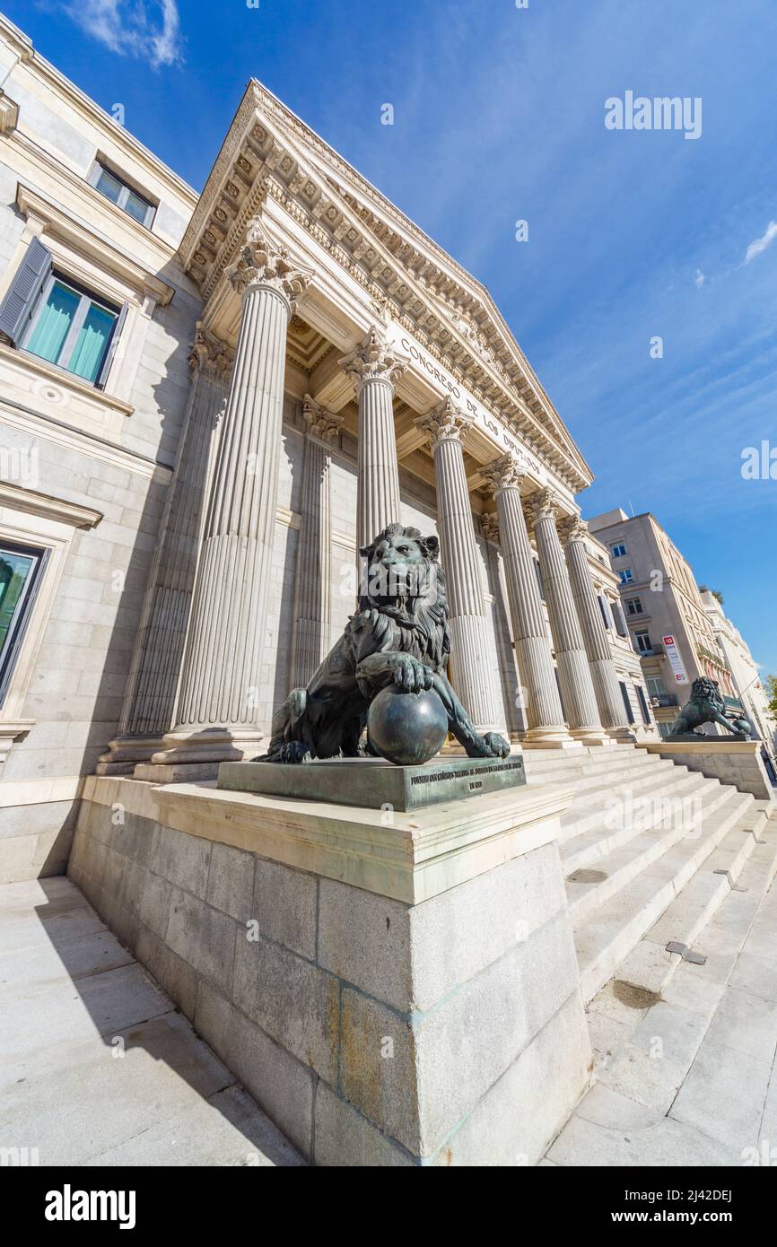 Bronze lion statue at the entrance of Congreso de Los Diputados