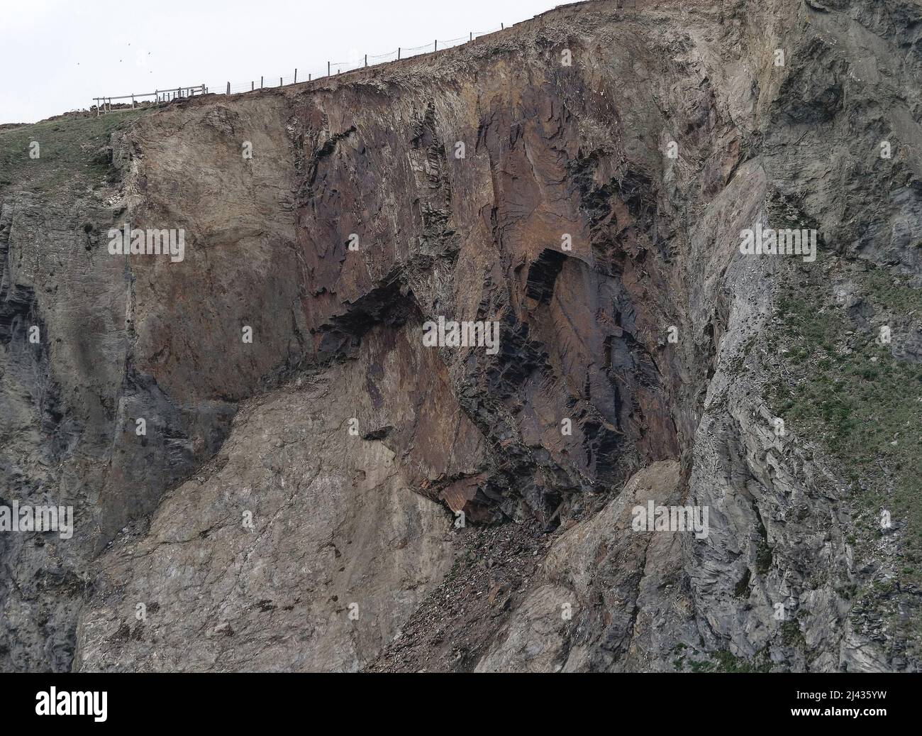 Cornwall UK, Newquay. 11th April 2022. A huge face appears on the cliff after a rockfall at the famous beauty spot of Bedruthan Steps near Newquay Cornwall.   Robert Taylor Alamy Live News Stock Photo