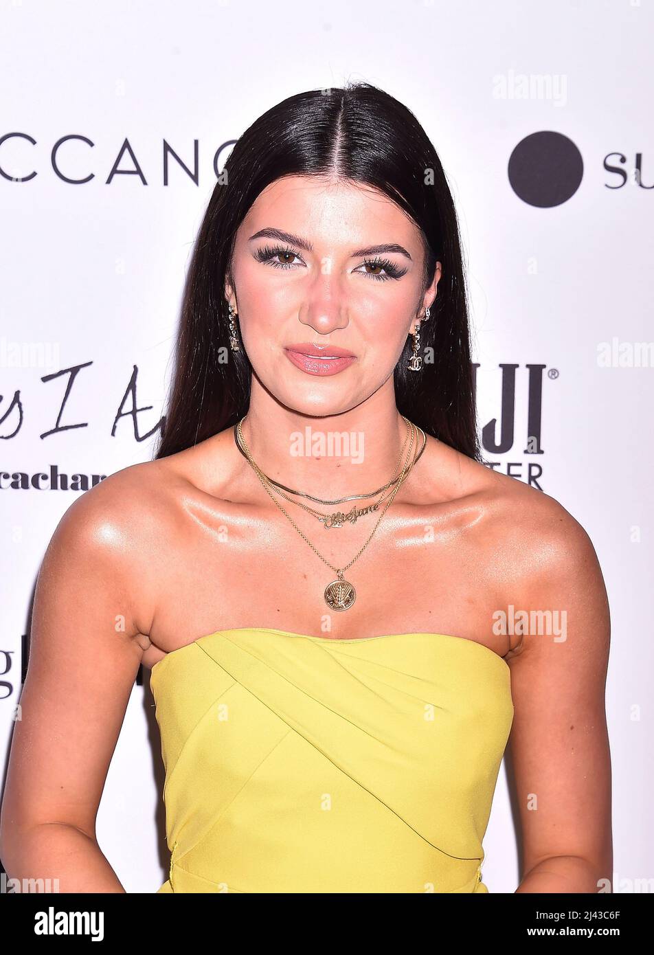 Beverly Hills, Ca. 10th Apr, 2022. Ellie Zeiler attends The Daily Front