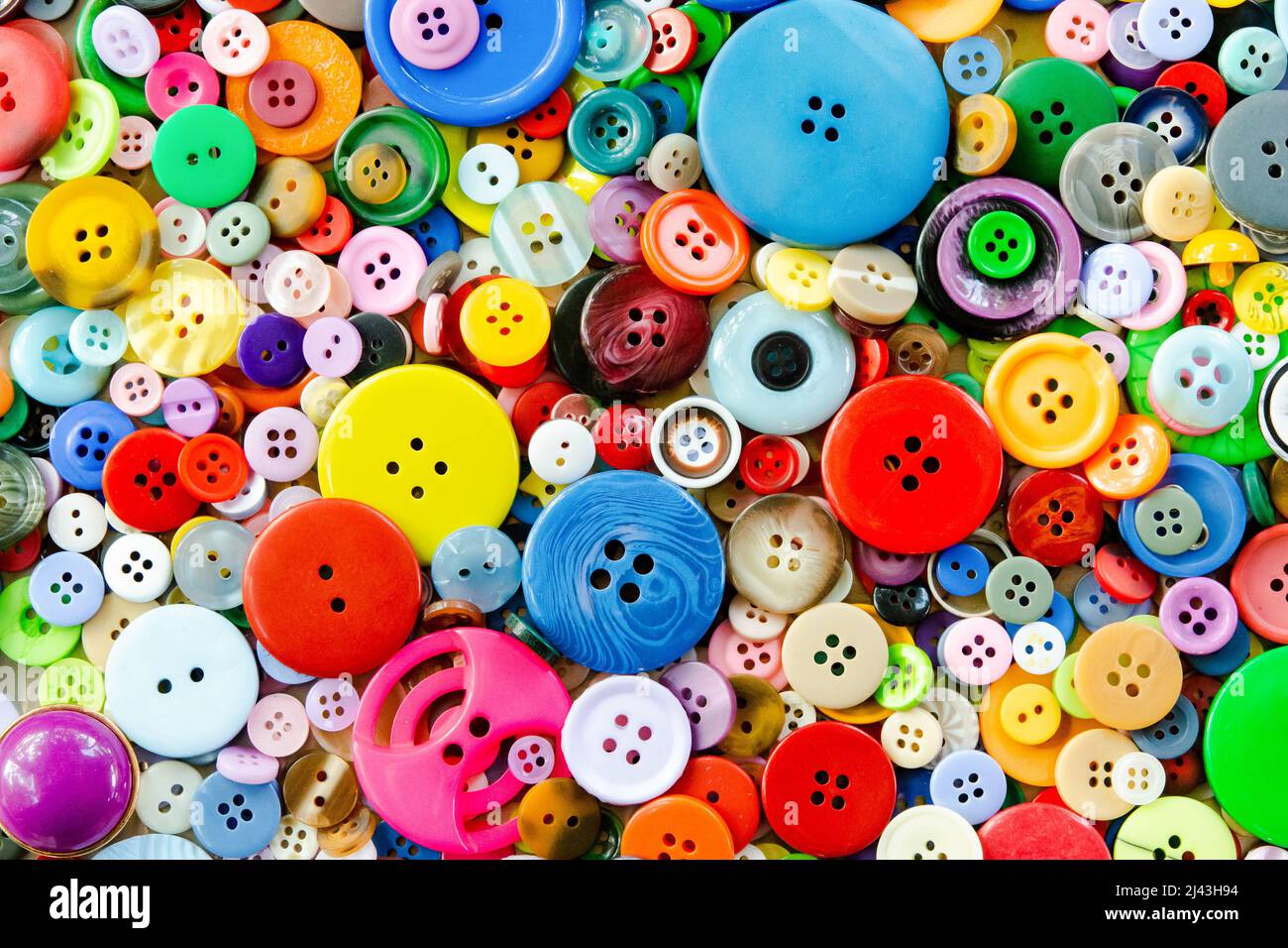 Mixed color plastic shapes hi-res stock photography and images - Alamy