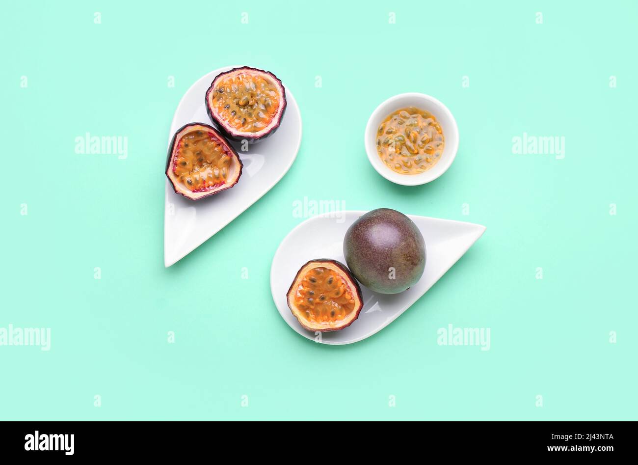 Plates delicious passion fruits hi-res stock photography and images - Alamy