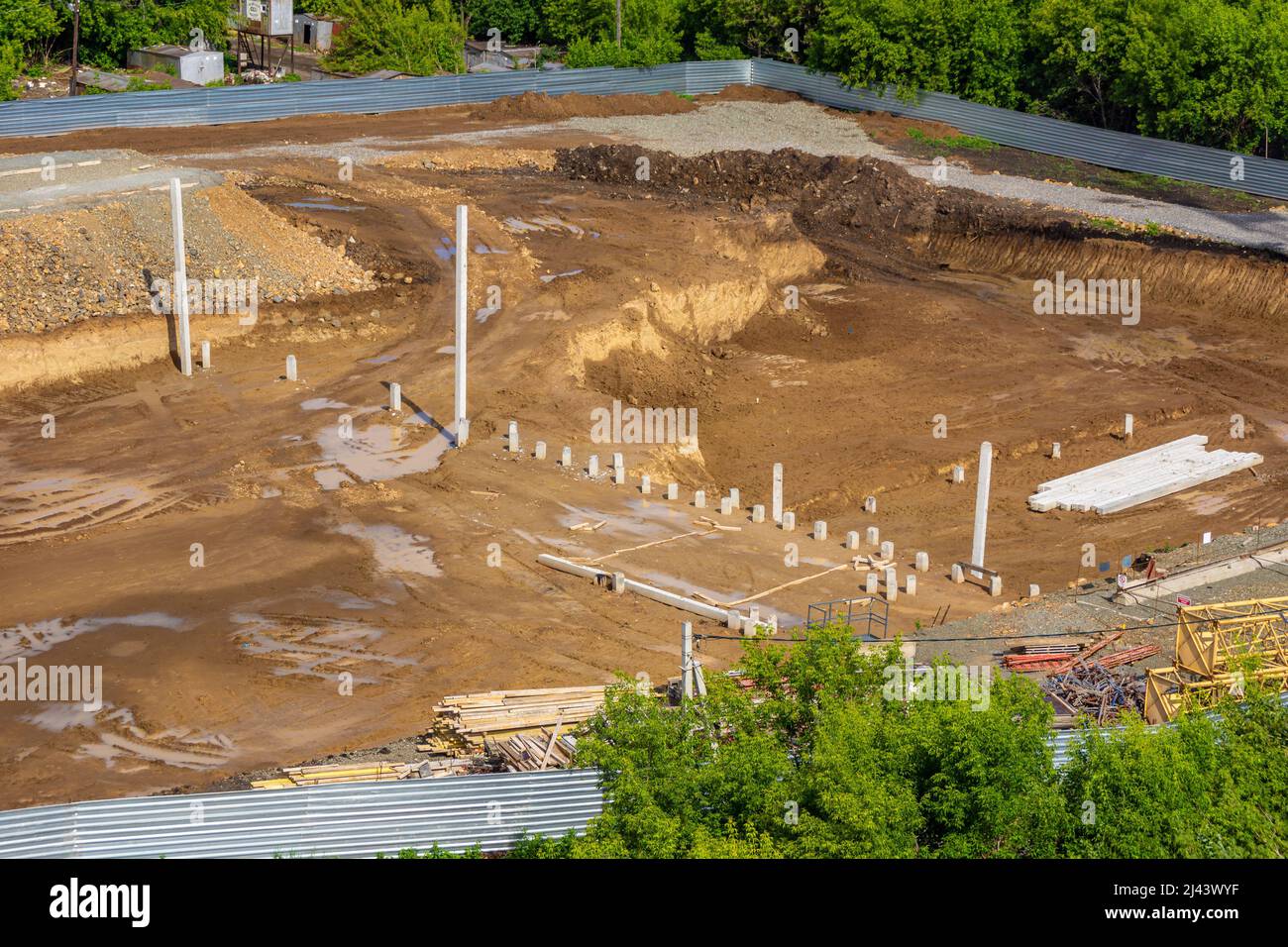 Pile driving driven piles hires stock photography and images Alamy