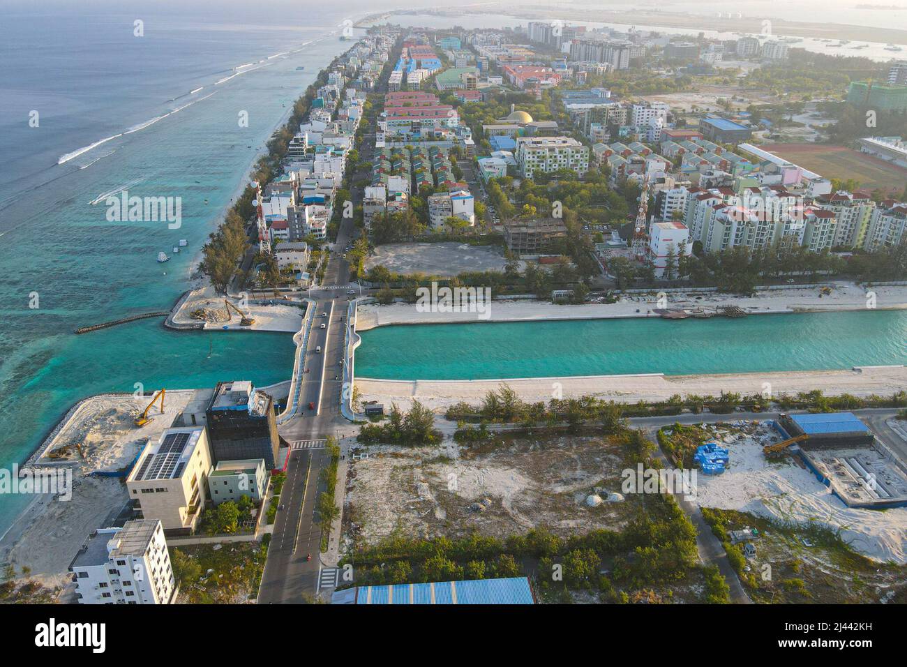 220412) -- HULHUMALE, April 12, 2022 (Xinhua) -- Aerial photo taken on  March 24, 2022 shows a bridge built by the China State Construction  Engineering Corporation (CSCEC) in Hulhumale, Maldives. It all