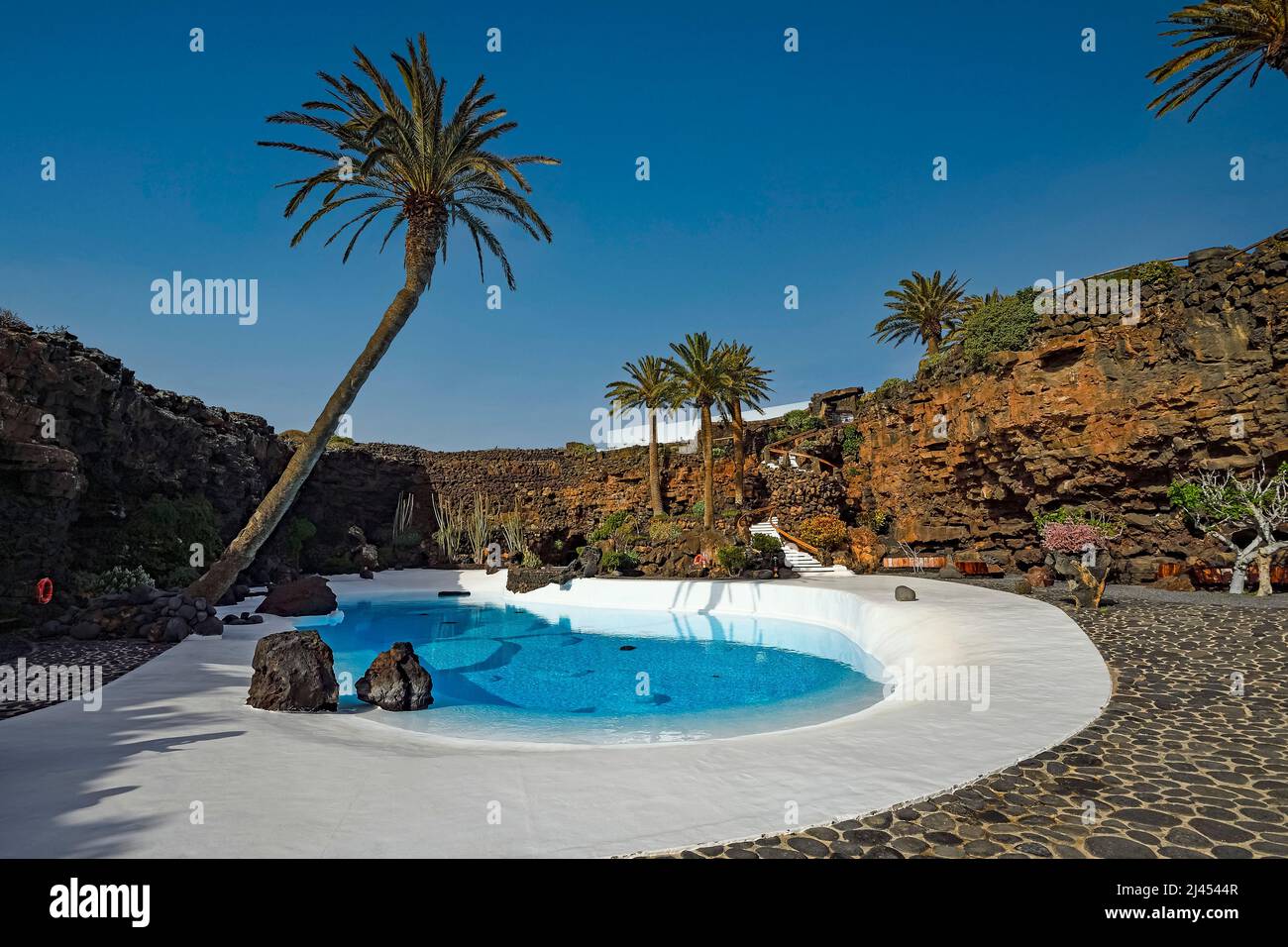 Jameos del Agua, Gartenanlage mit Pool, gestaltet von César Manrique