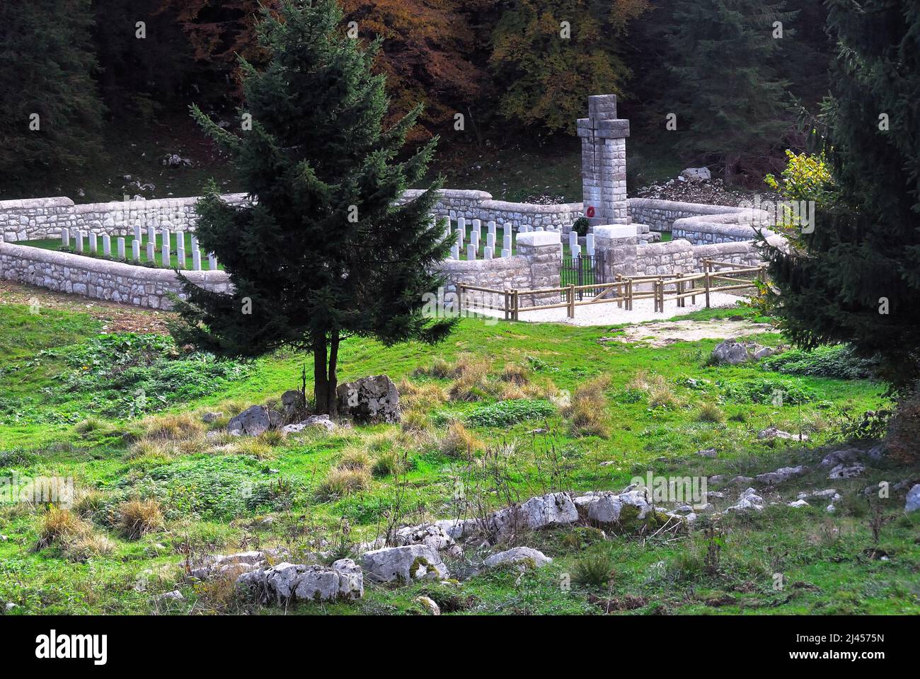 Asiago plateau, Veneto, Italy. WWI Cavalletto British war cemetery Stock  Photo - Alamy