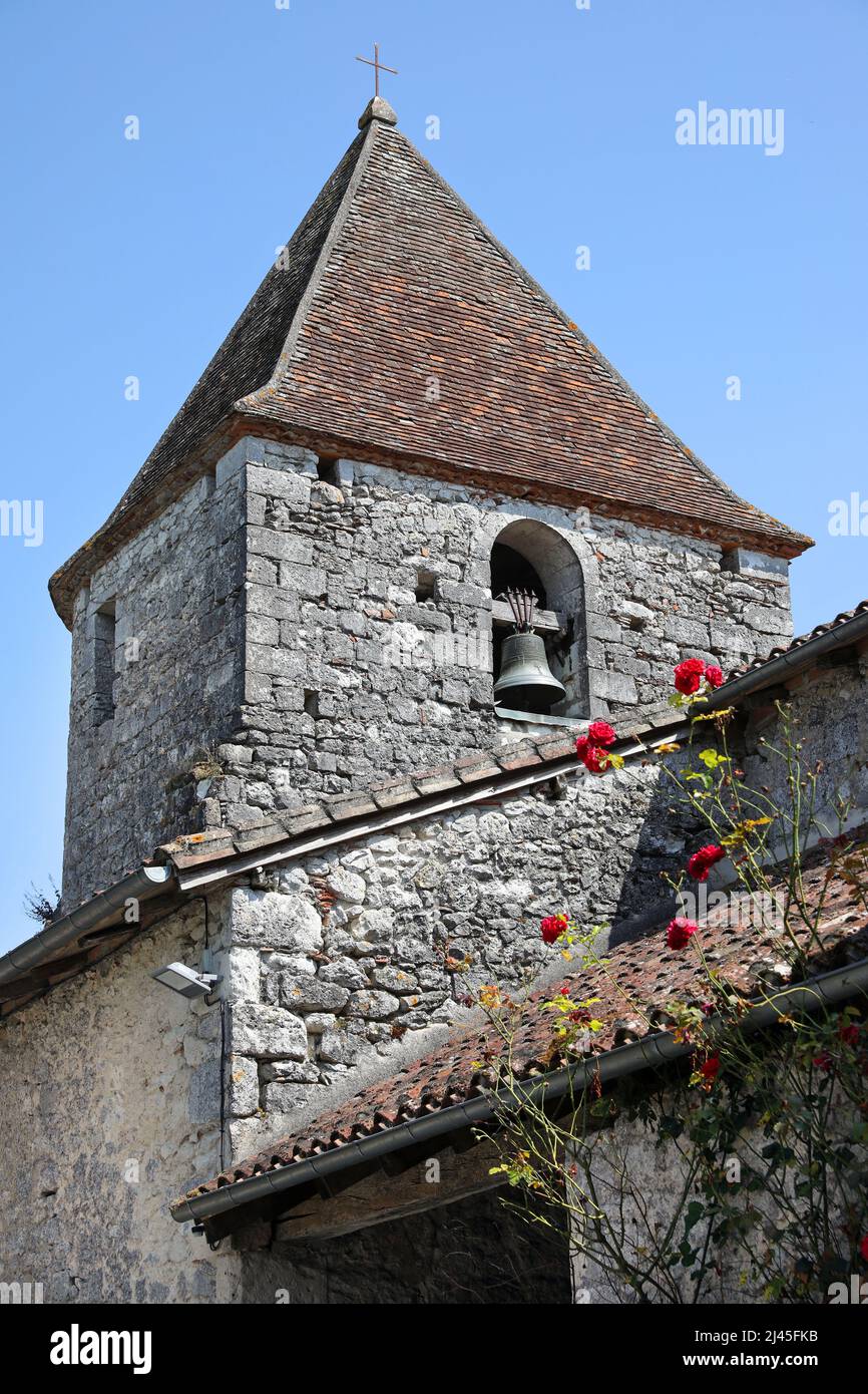 Sainte-Colombe-de-Villeneuve (south-western France): church “eglise Sainte-Madeleine de Laurier” Stock Photo