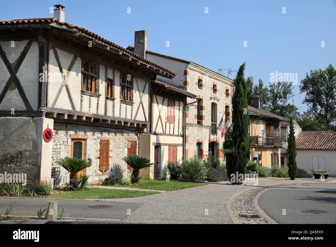 Ledat (south-western France): half-timbered houses in the village Stock Photo
