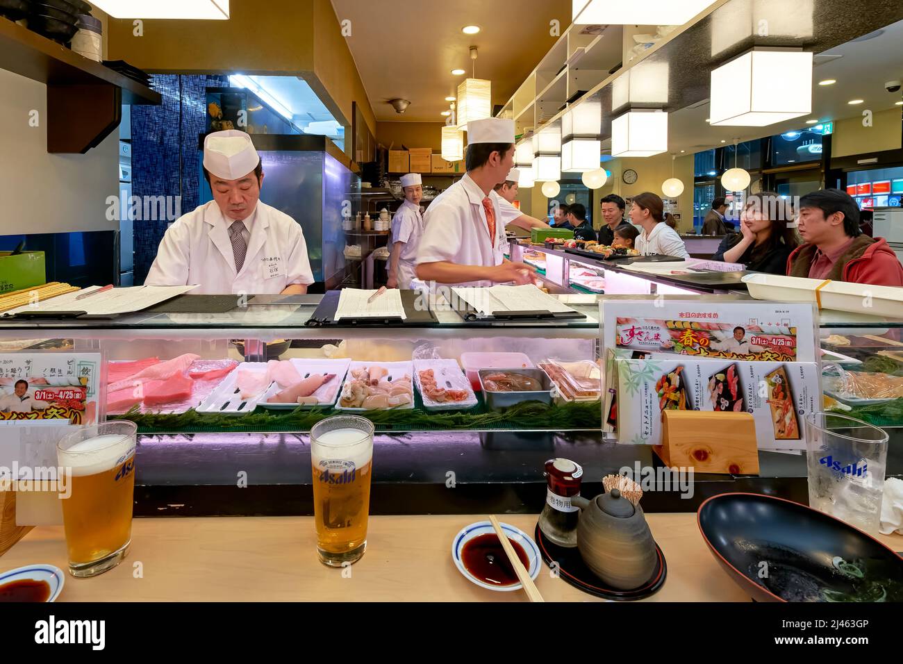 Japan. Tokyo. Sushi bar in Shibuya district Stock Photo Alamy