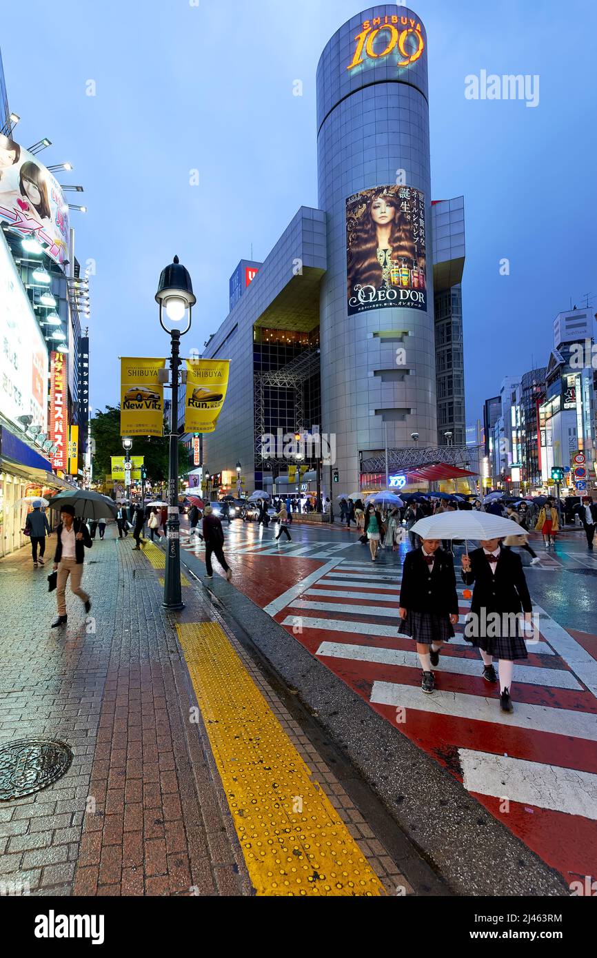 Japan. Tokyo. Shibuya district at night Stock Photo