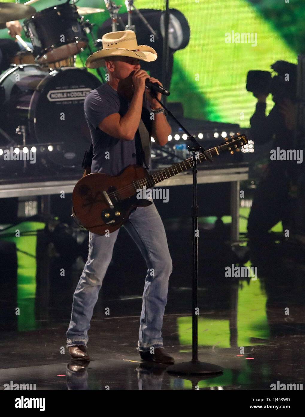 Nashville, TN, USA. 11th Apr, 2022. Kenny Chesney on stage for 2022 CMT