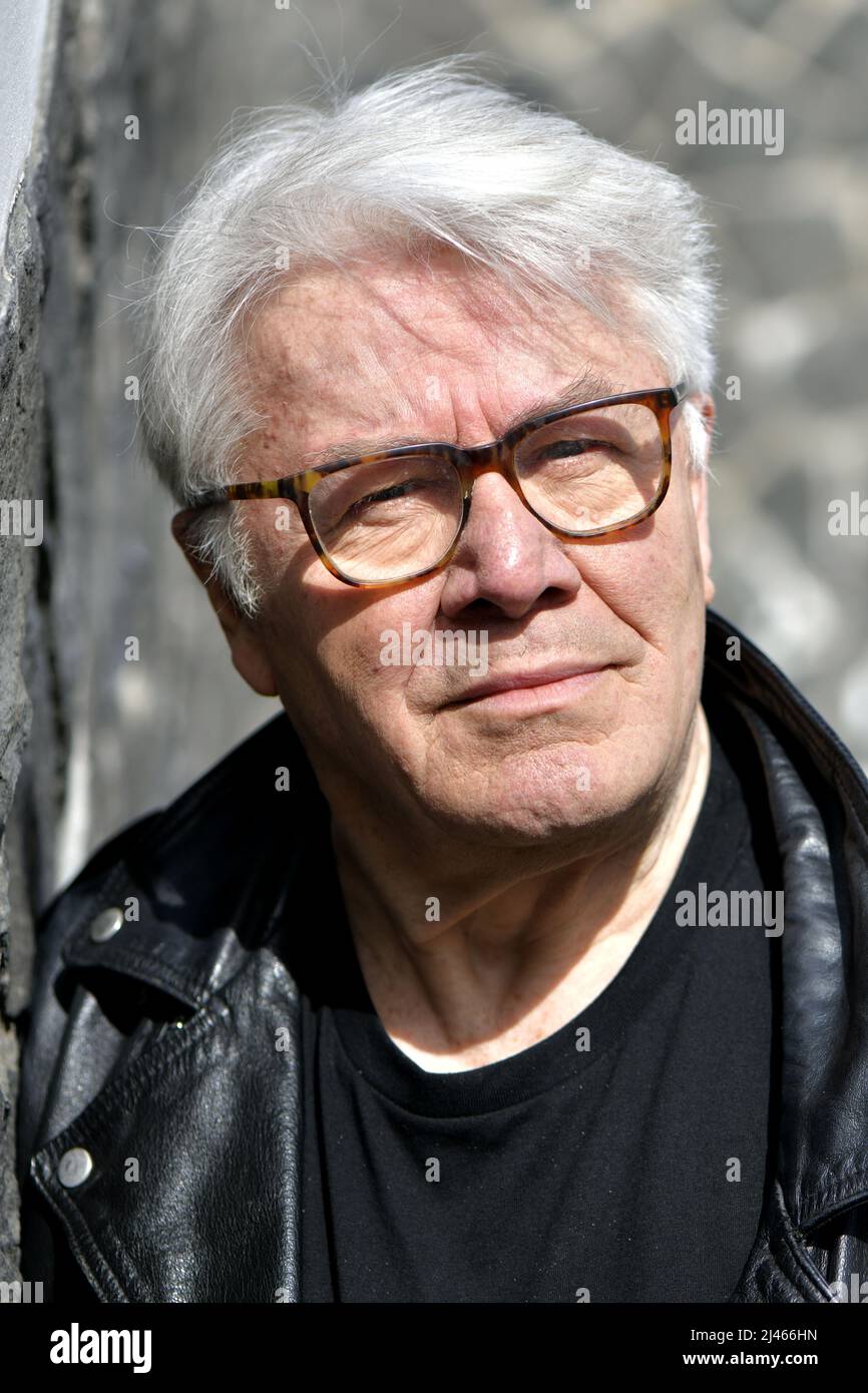 2022-04-12 11:02:14 Amsterdam - Portrait of Barrie Stevens, dancer