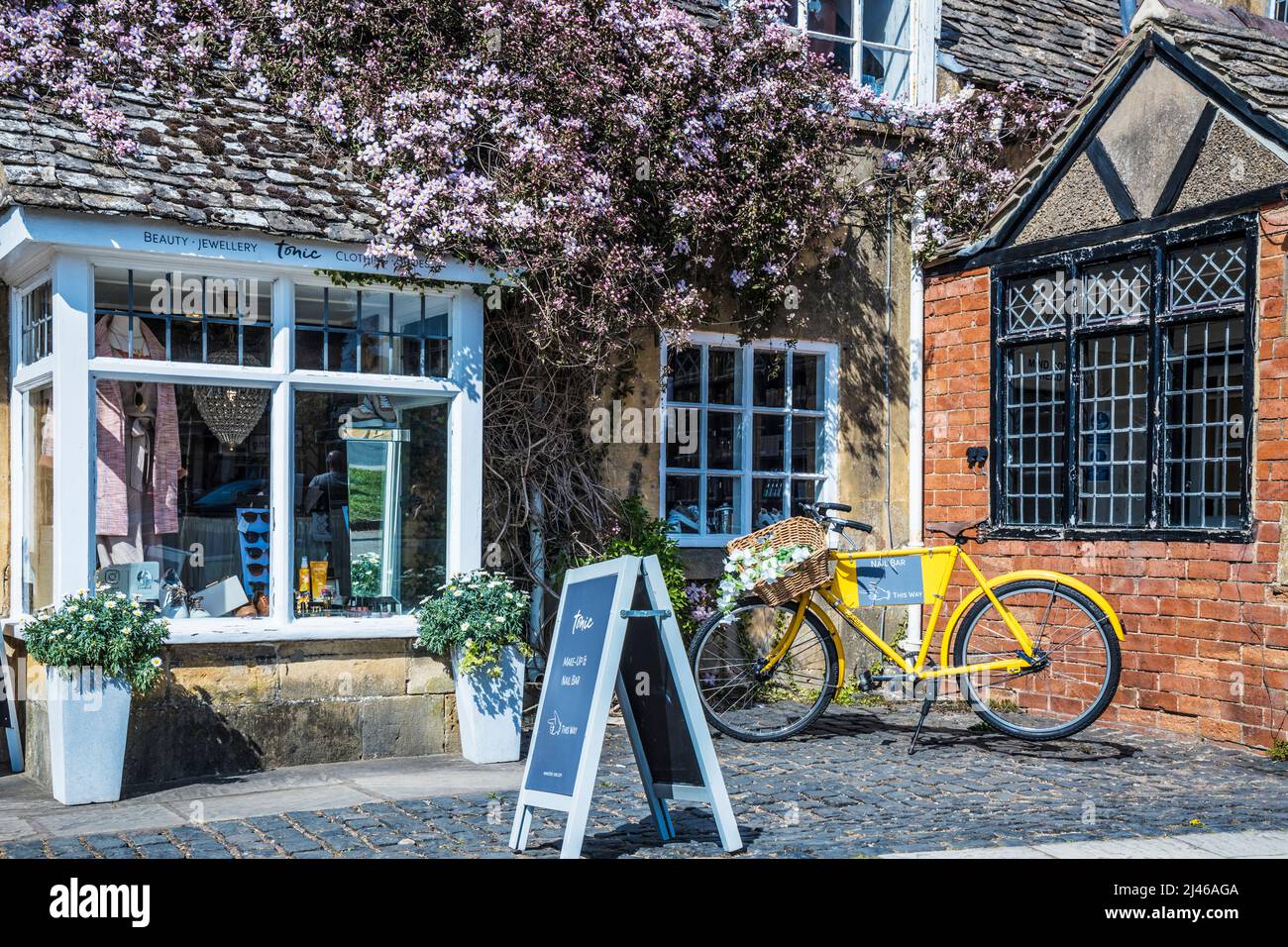 A pretty fashion and beauty shop in the Cotswold town of Broadway in Worcestershire. Stock Photo
