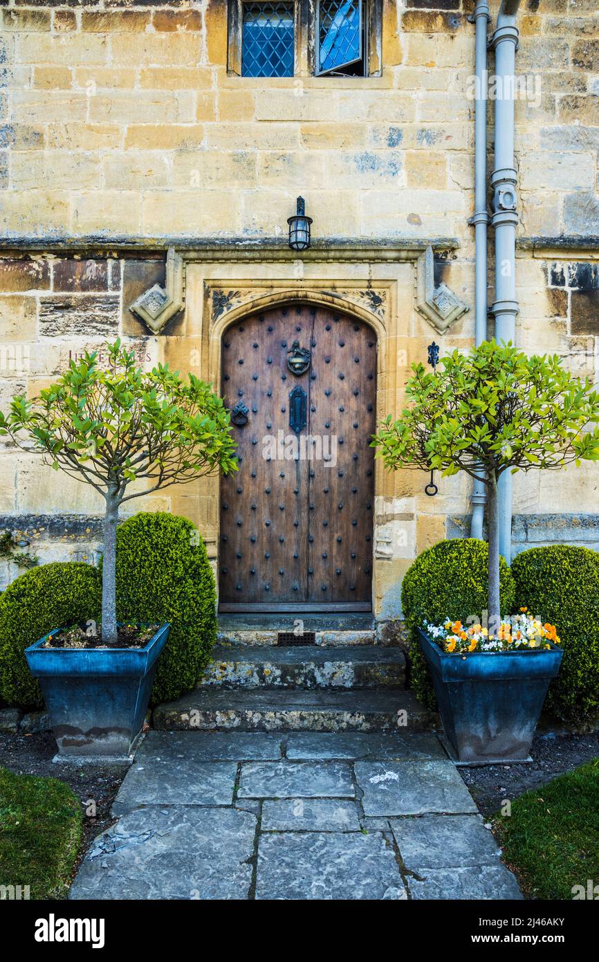 A historic Grade II listed property in the Cotswold town of Broadway in Worcestershire. Stock Photo