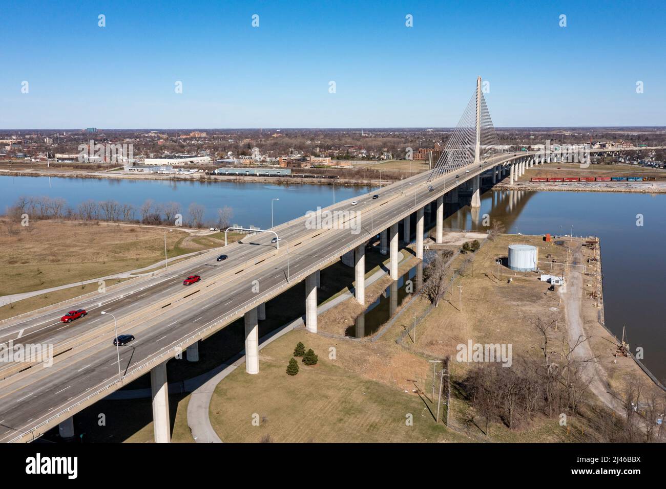 Toledo, Ohio - The Veterans Glass City Skyway bridge carries Interstate 280 over the Maumee River. Five workers were killed by accidents during the bu Stock Photo