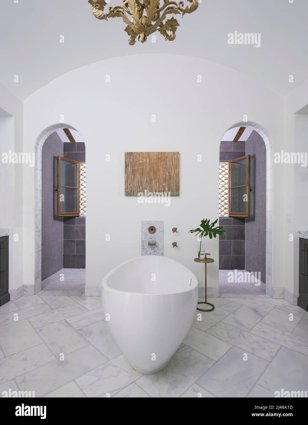 Luxury bathroom with arched ceiling Stock Photo Alamy