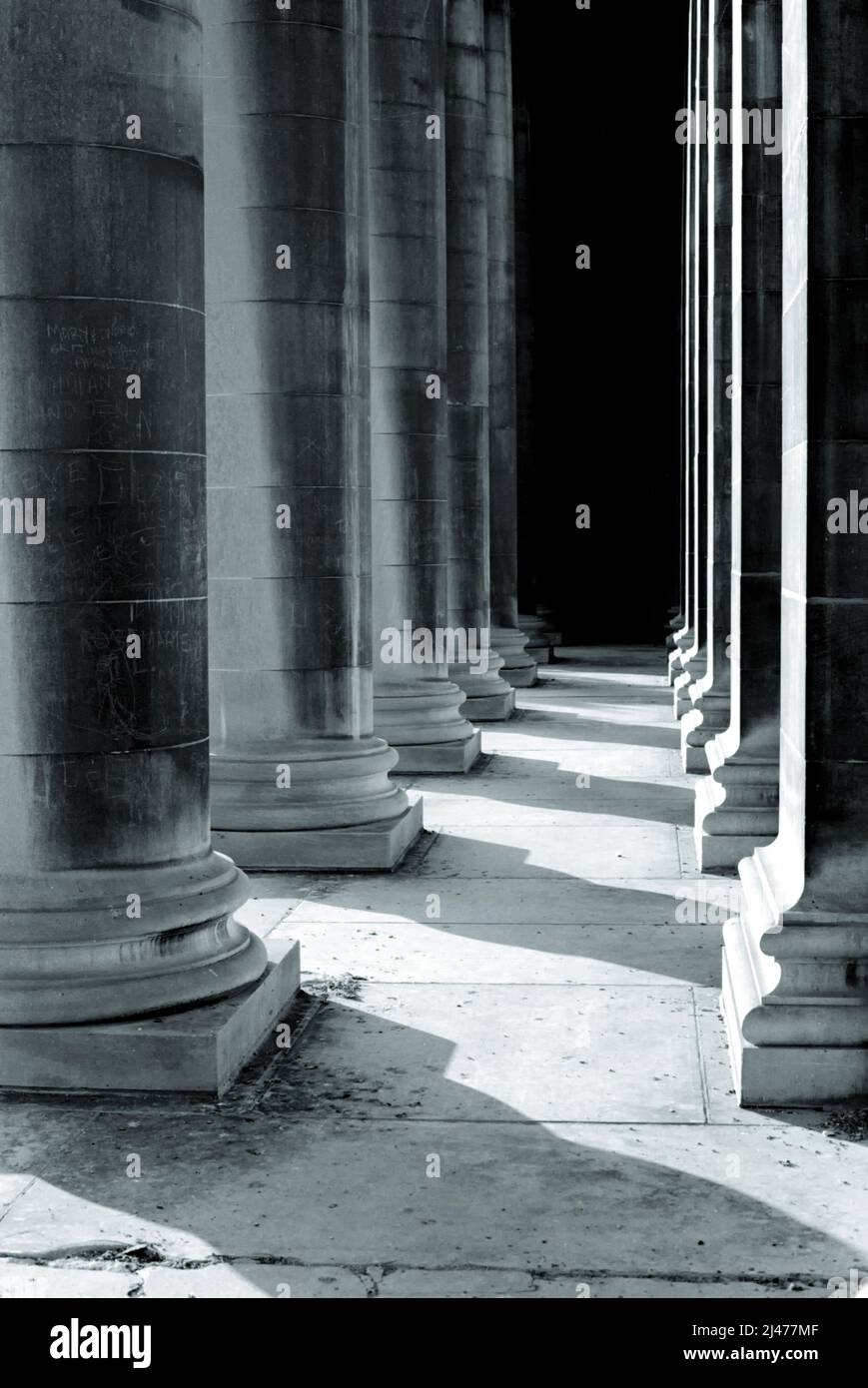 Historical pillars hi-res stock photography and images - Alamy