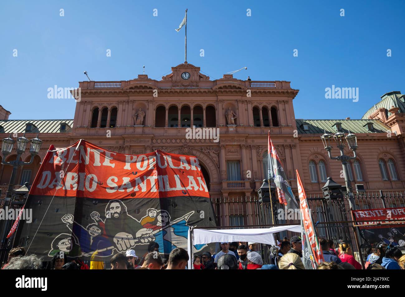 Buenos Aires, Argentina, 12nd April, 2022. Popular organizations installed a fair in Plaza de Mayo in front of the Government House of the Nation in protest against the policies of the Ministry of Social Development under the slogan: We produce but we are each poorer ever! Credit image: Esteban Osorio/Alamy Live News Stock Photo