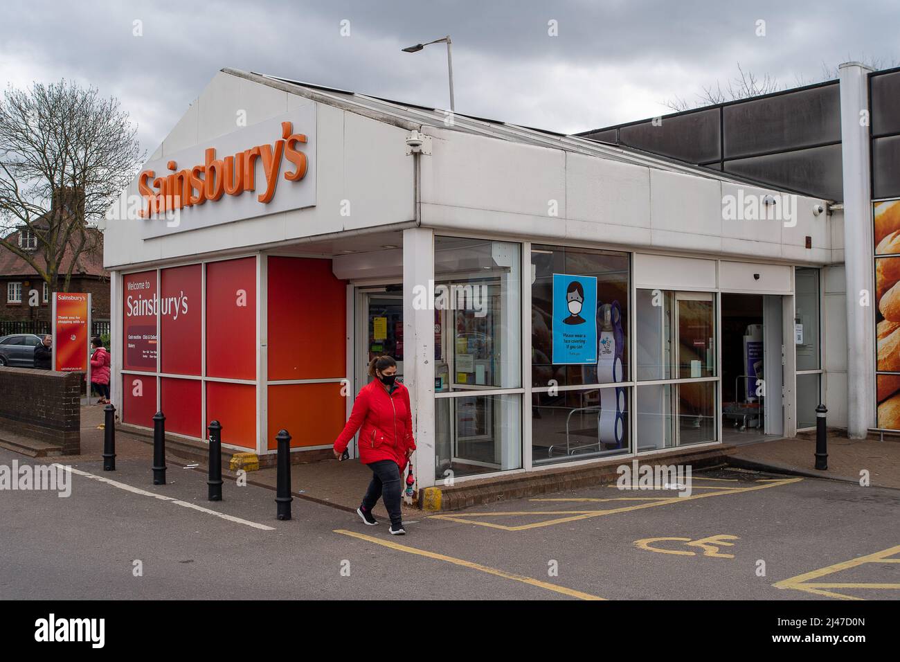 Popular supermarket aldi hires stock photography and images Alamy