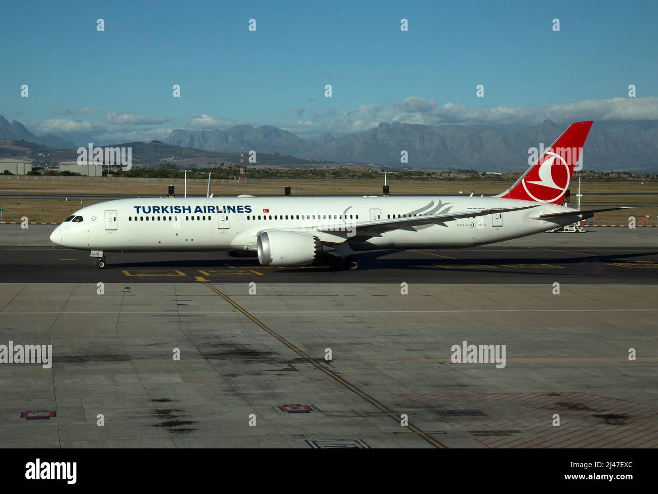 A Turkish Airlines Boeing 787, TC-LLH, at Cape Town International Airport, South Africa. Stock Photo