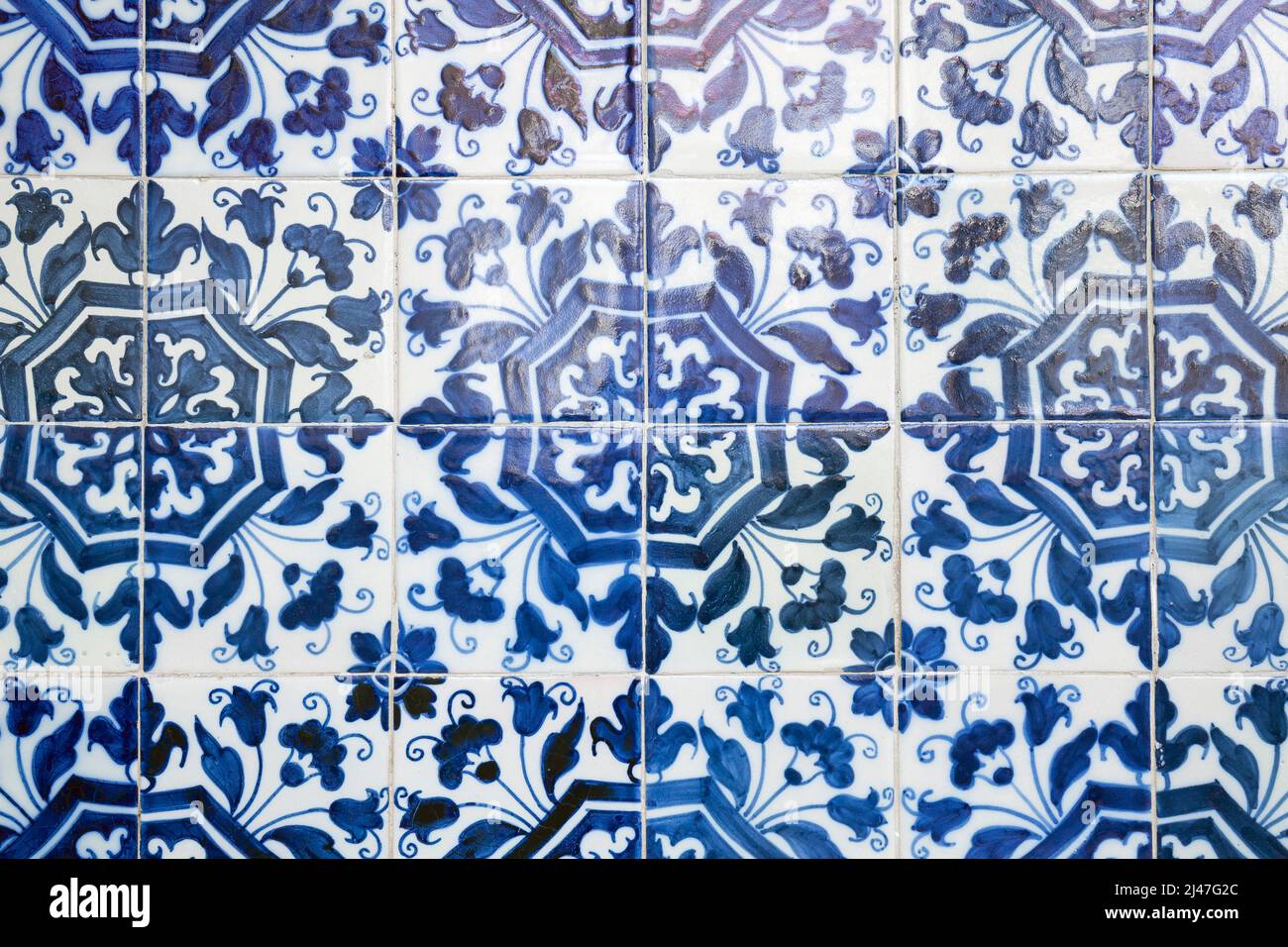 Europe, Portugal, Tomar, The Convent of Christ (Convento de Cristo), Intricate Blue and White Tiling in Price Henry's Quarters Stock Photo