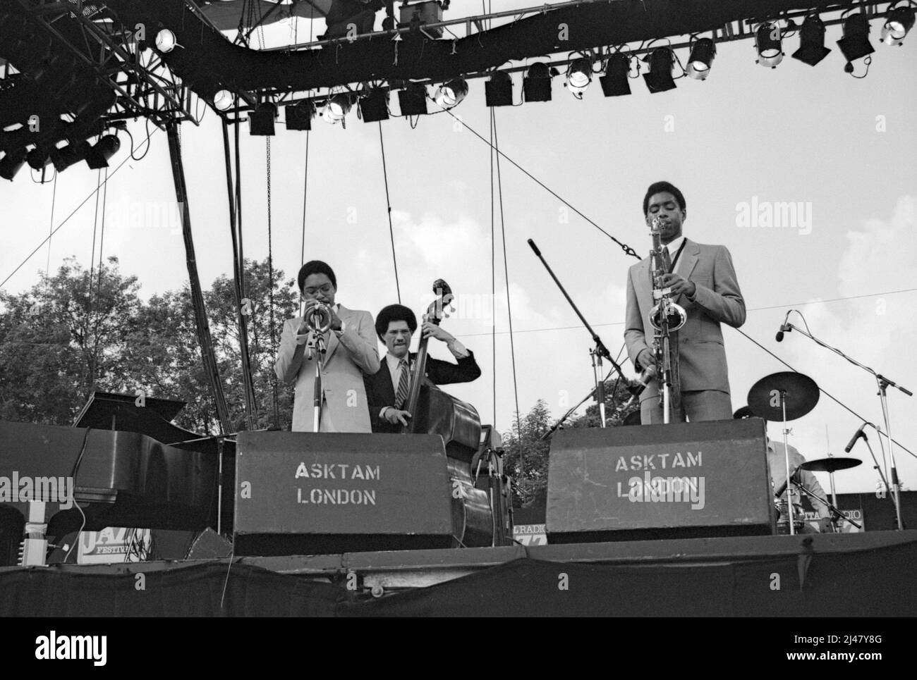 American musicians Wynton Marsalis (left) and Branford Marsalis (right) performng at the 1982 Capital Radio Jazz Festival in Knebworth, Hertfordshire, England. Stock Photo