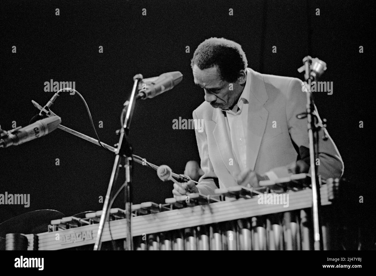 Mainstream jazz hires stock photography and images Alamy