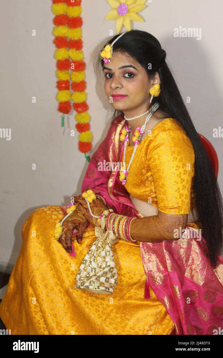 Indian girl wearing jewellery hires stock photography and images Alamy