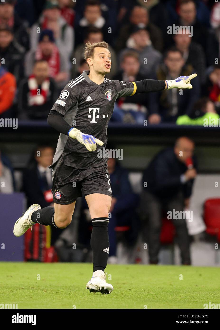 Manuel Neuer of Bayern Muenchen MUNICH, GERMANY - APRIL 12: UEFA Champions  League Quarter Final Leg Two match between Bayern Muenchen and Villarreal  CF at Football Arena Munich on April 12, 2022