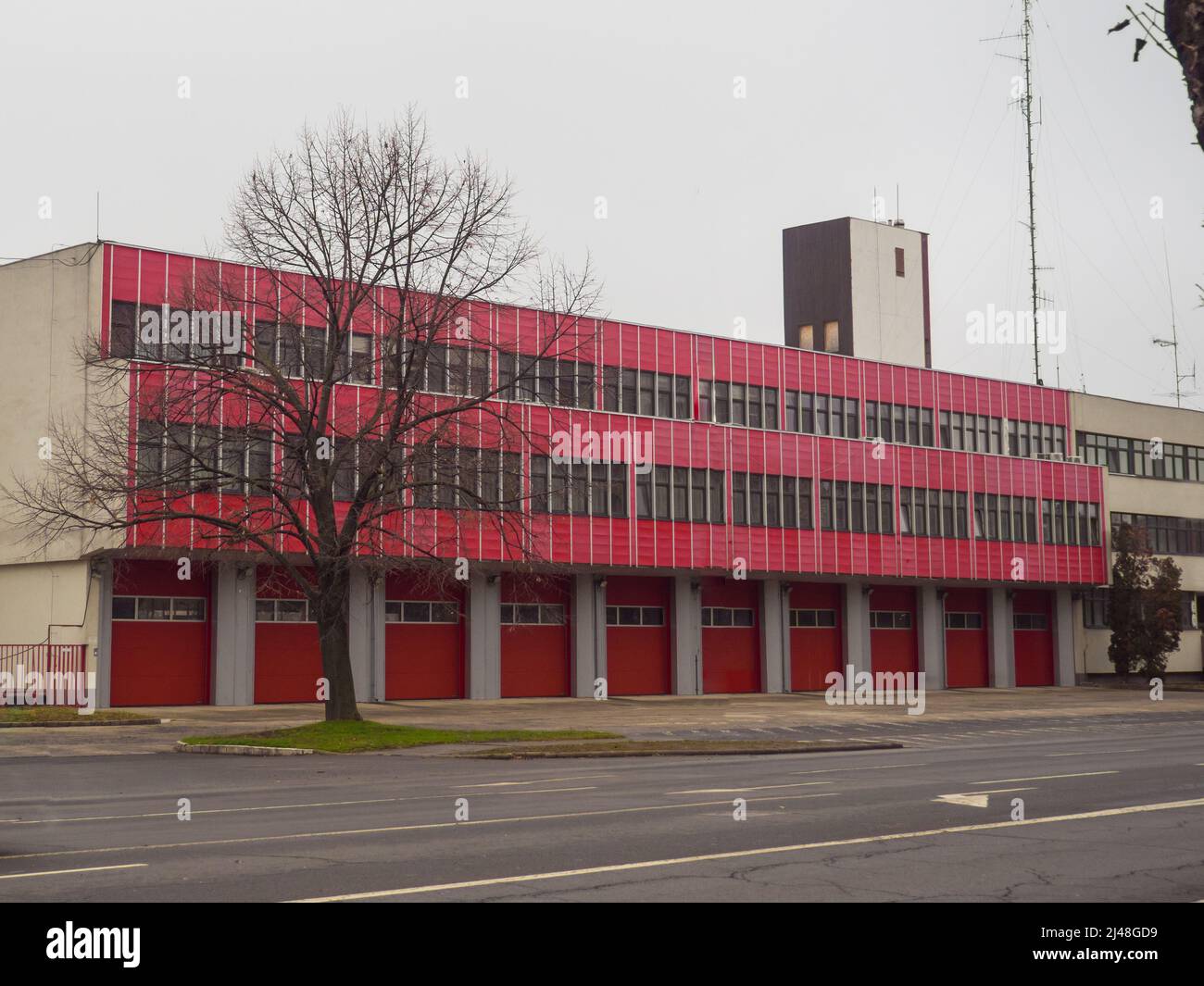 Emergency building hi-res stock photography and images - Alamy