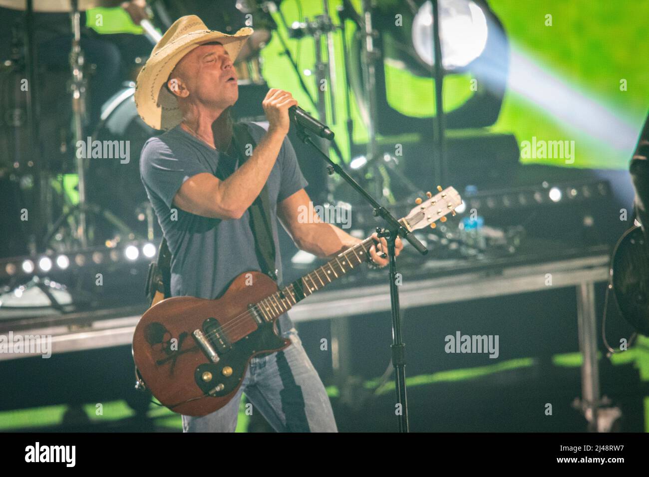 Nashville, Tenn. - April 11, 2022 Kenny Chesney performs during the 2022 CMT Awards on April 11, 2022 at Municipal Auditorium in Nashville, Tenn. Credit: Jamie Gilliam/The Photo Access Stock Photo